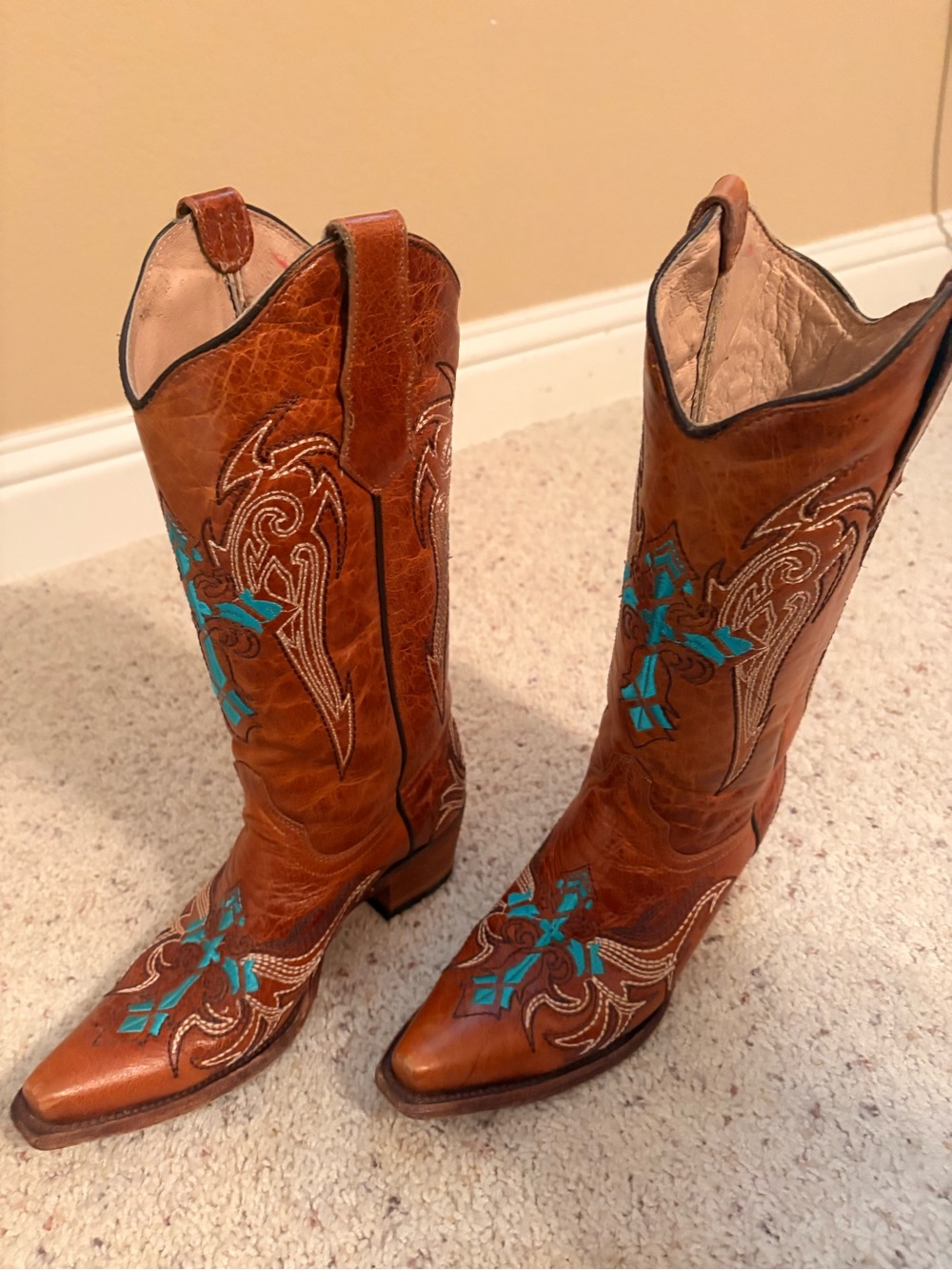 Circle G size 6 1/2  Turquoise Cross Embroidered Brown Leather Cowboy Boots. S - Picture 2 of 7